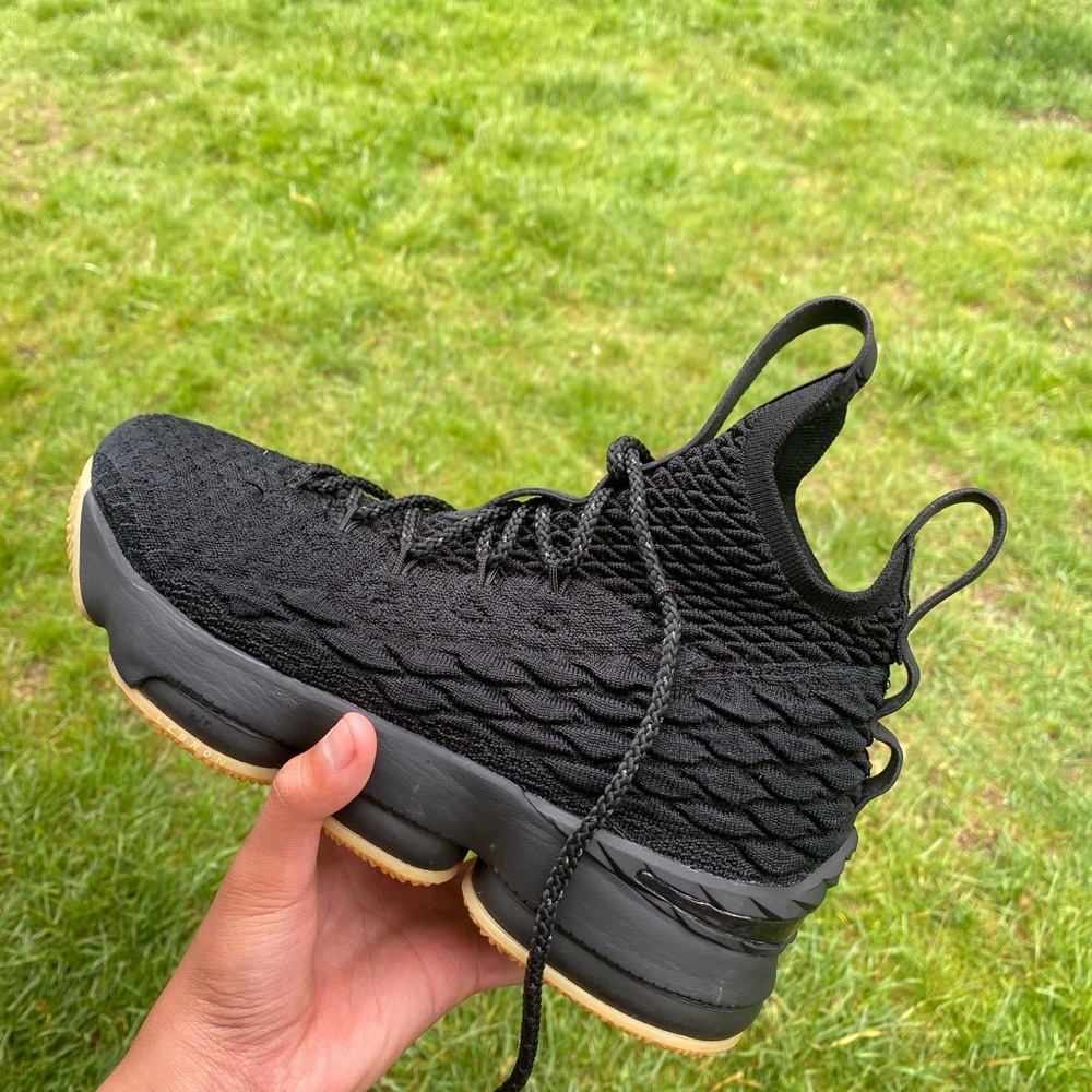 I’m looking for someone to buy these shoes